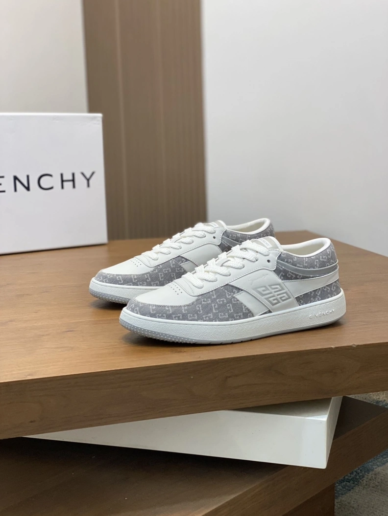 Gxvxnchy Sneakers Minimalist 152376
