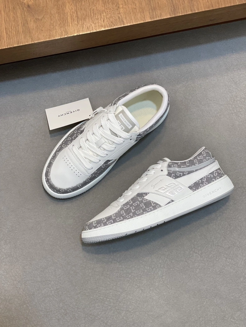 Gxvxnchy Sneakers Minimalist 152376