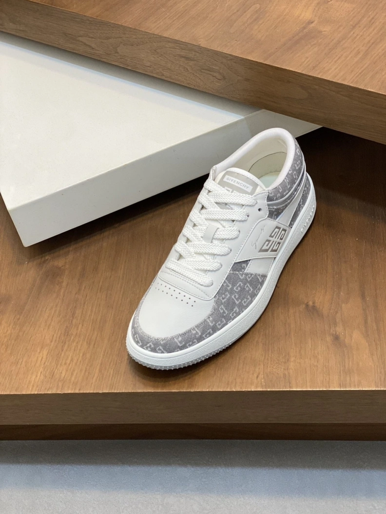 Gxvxnchy Sneakers Minimalist 152376