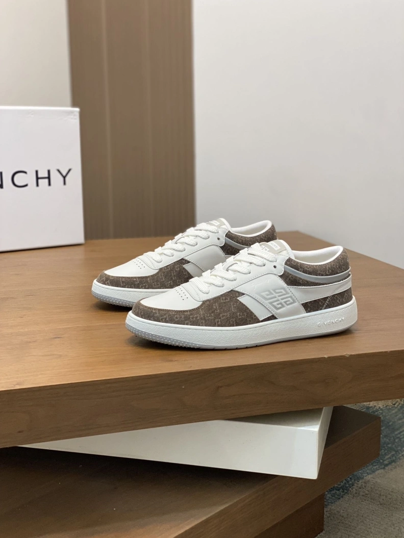 Durable Gxvxnchy Sneakers 152373