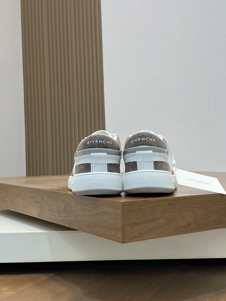 Durable Gxvxnchy Sneakers 152373