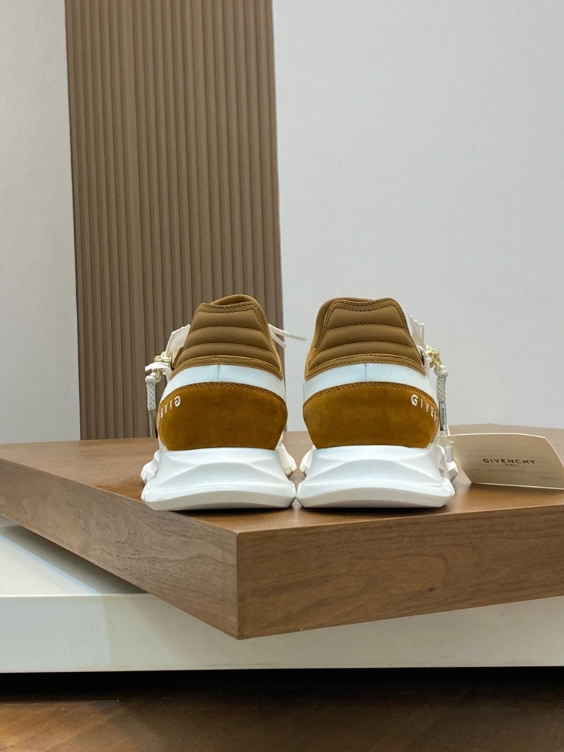 Gxvxnchy Sneakers Refined 152368