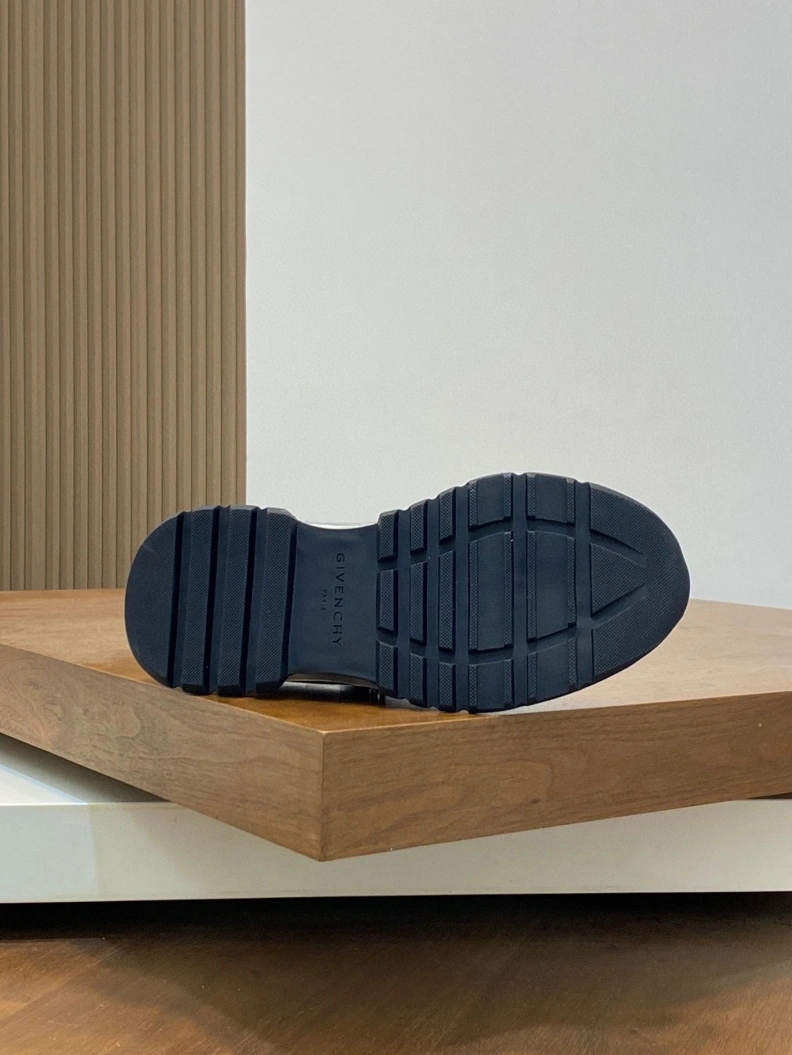 Functional Gxvxnchy Sneakers 152366