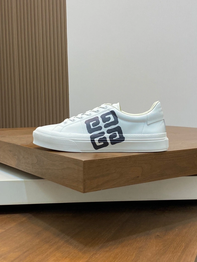 Reliable Gxvxnchy Sneakers 152363