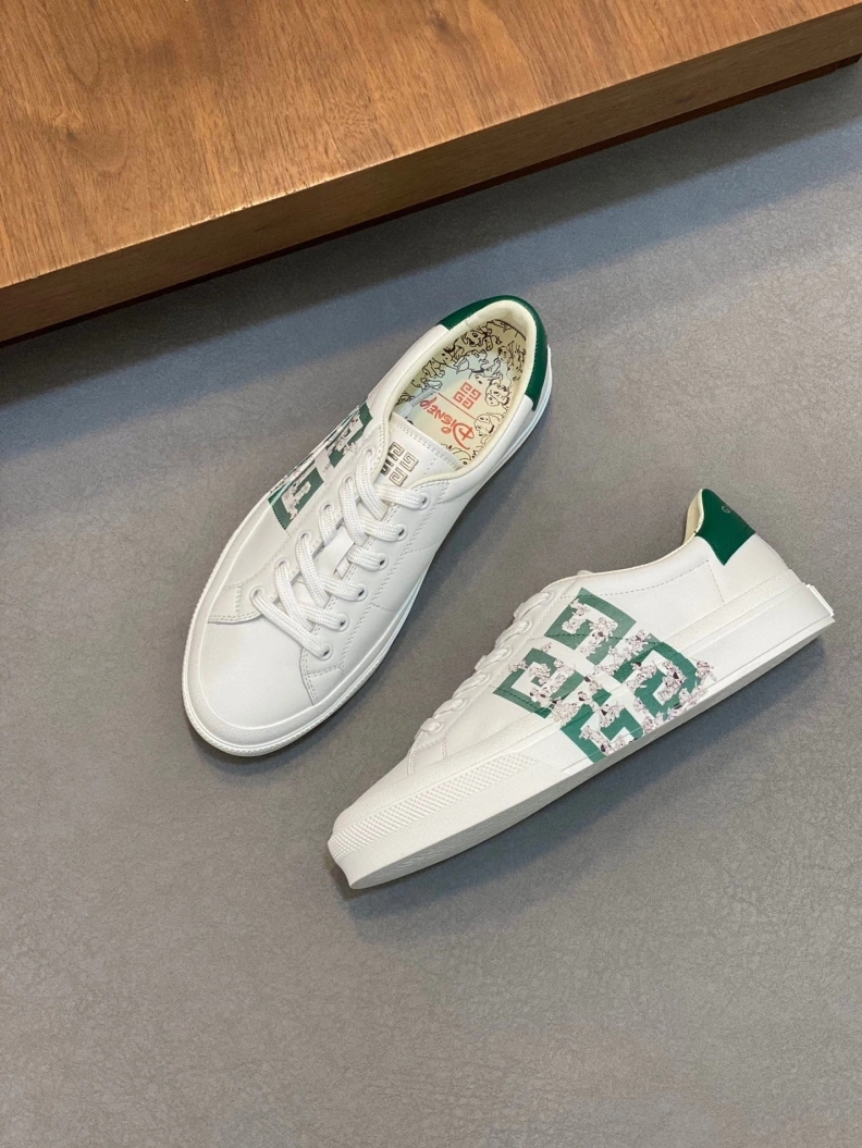 HighQuality Gxvxnchy Sneakers 152364