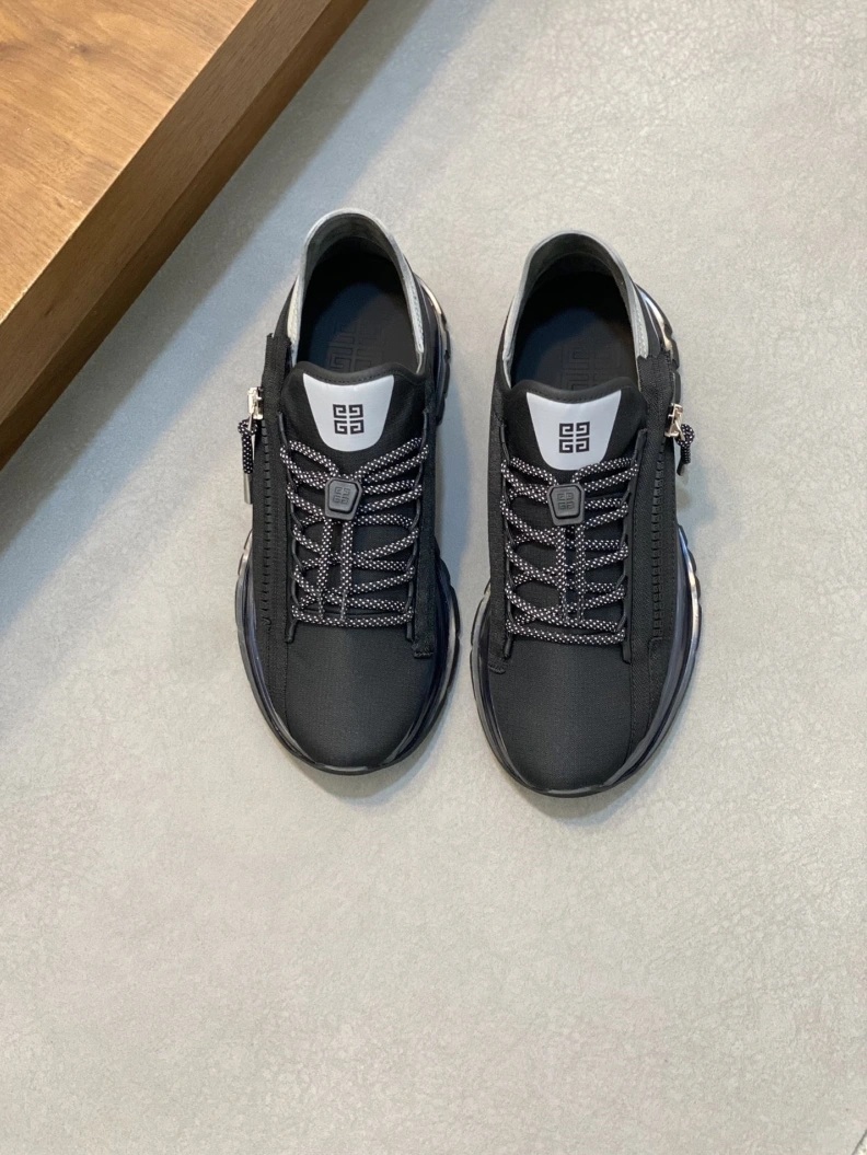 Gxvxnchy Sneakers AllSeason 152361