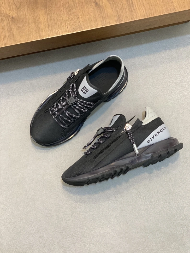 Gxvxnchy Sneakers AllSeason 152361