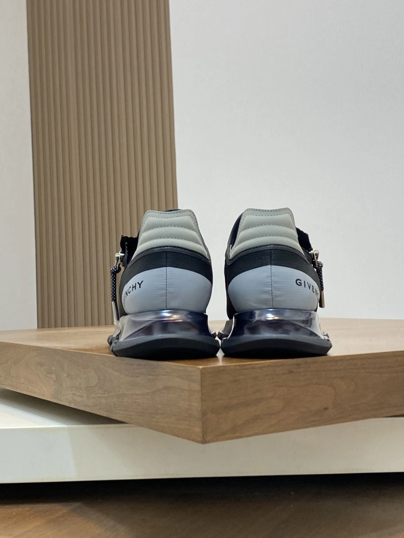 Gxvxnchy Sneakers AllSeason 152361