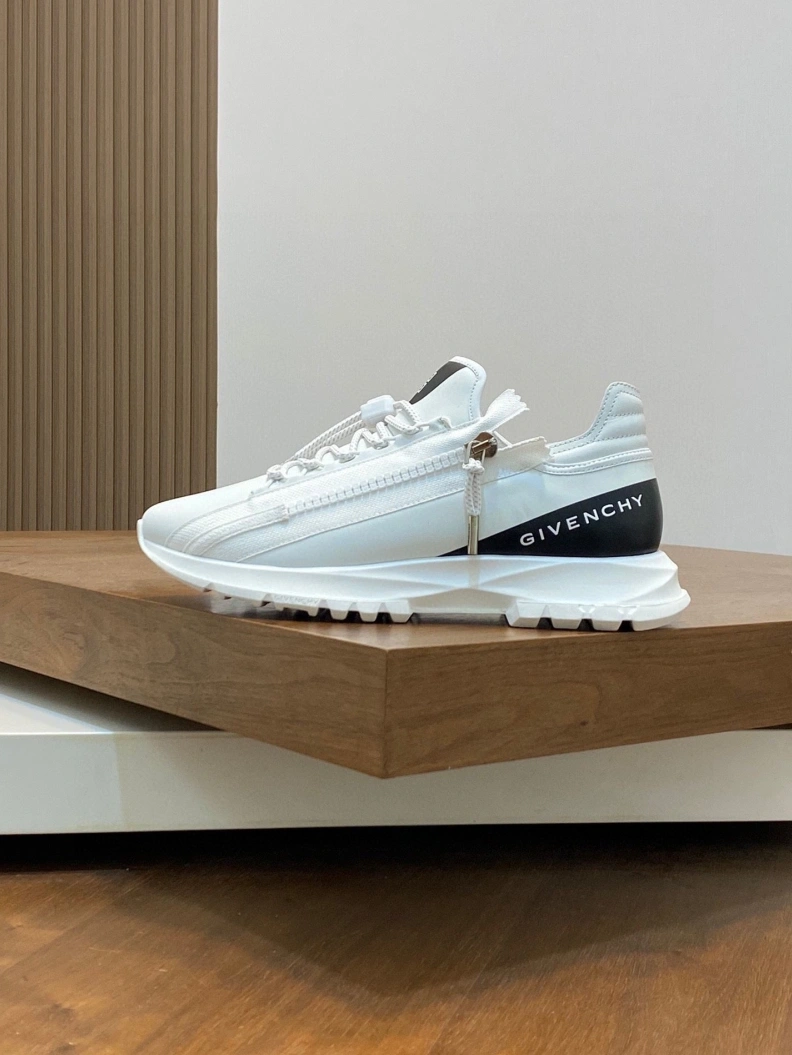 Gxvxnchy Sneakers Elegant 152362