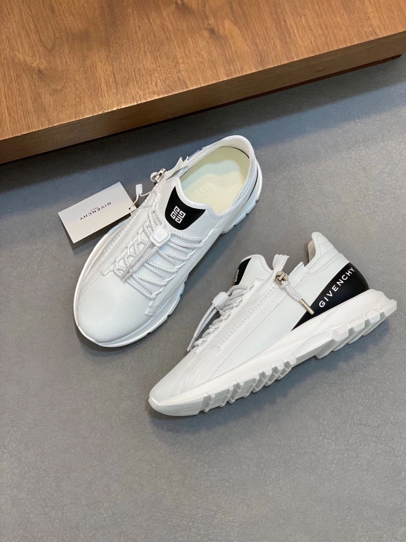 Gxvxnchy Sneakers Elegant 152362