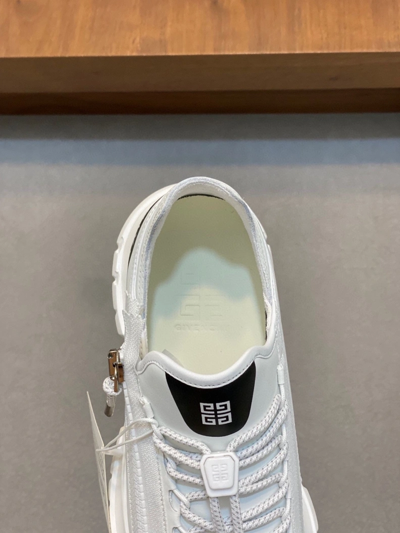 Gxvxnchy Sneakers Elegant 152362