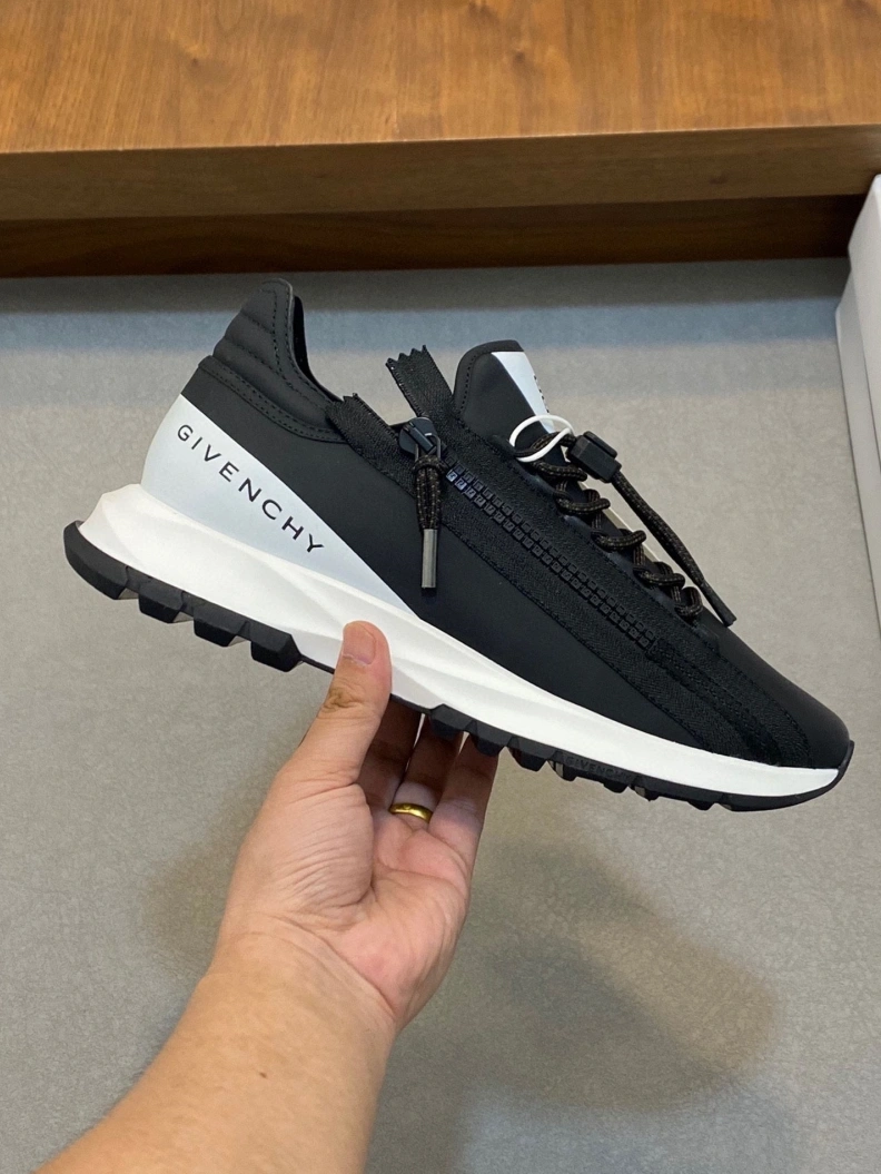 TopPick Gxvxnchy Sneakers 152360
