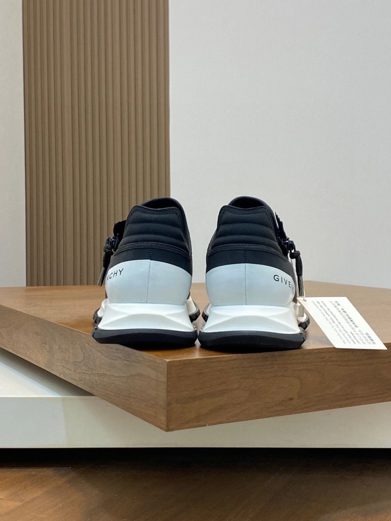 TopPick Gxvxnchy Sneakers 152360