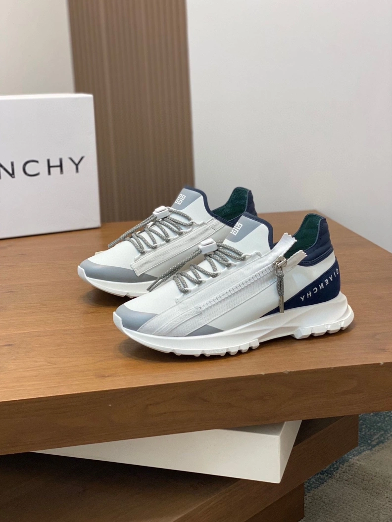 Fashionable Gxvxnchy Sneakers 152359