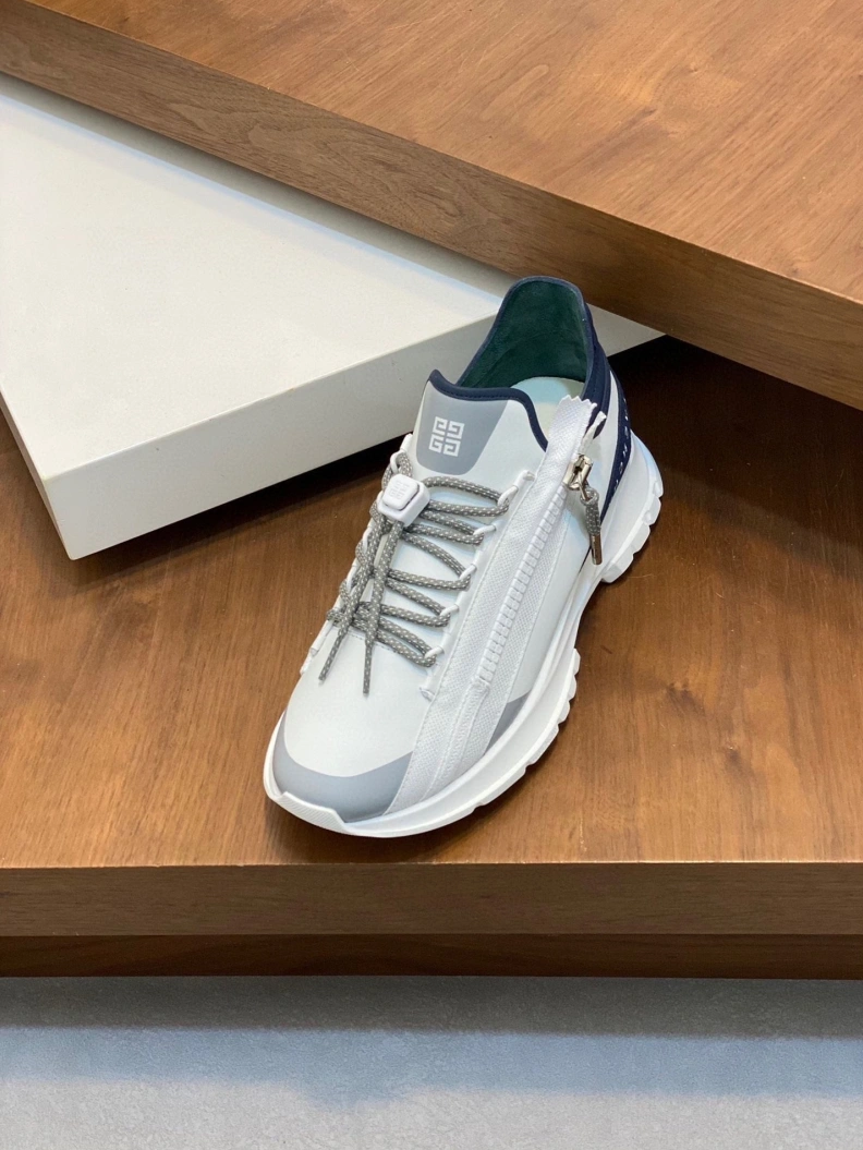 Fashionable Gxvxnchy Sneakers 152359