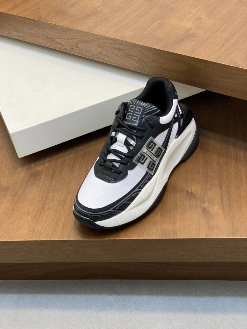 Gxvxnchy Sneakers Stylish 152355