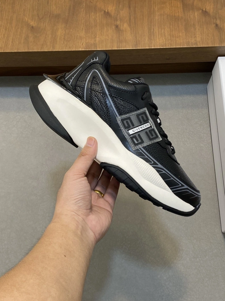 Gxvxnchy Sneakers Affordable 152357