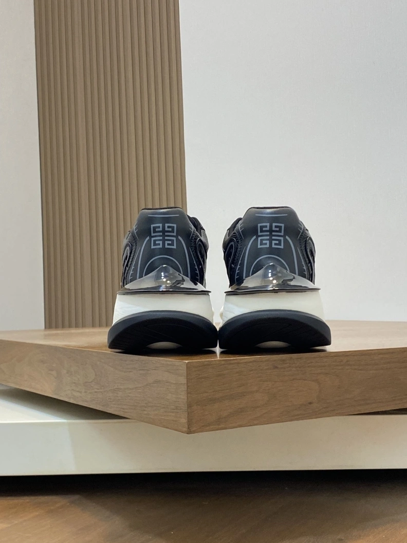 Gxvxnchy Sneakers Affordable 152357