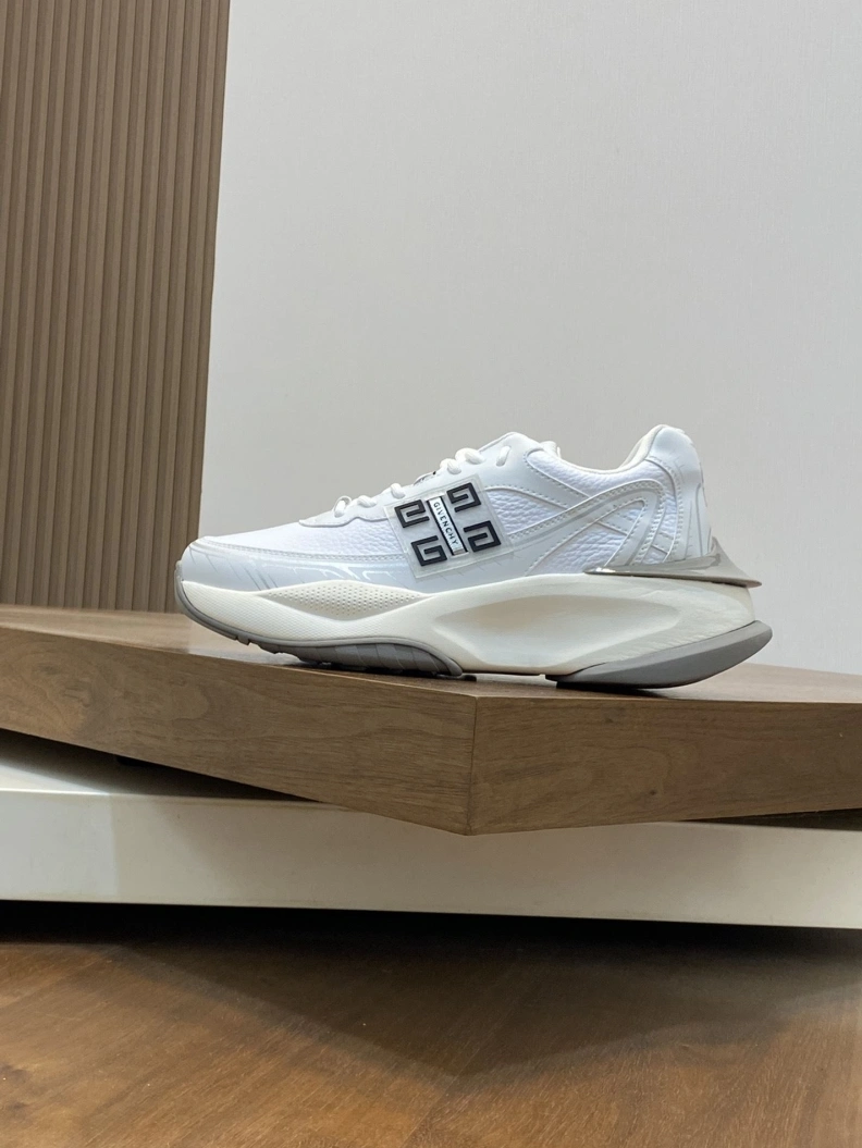 Gxvxnchy Sneakers UrbanStyle 152356