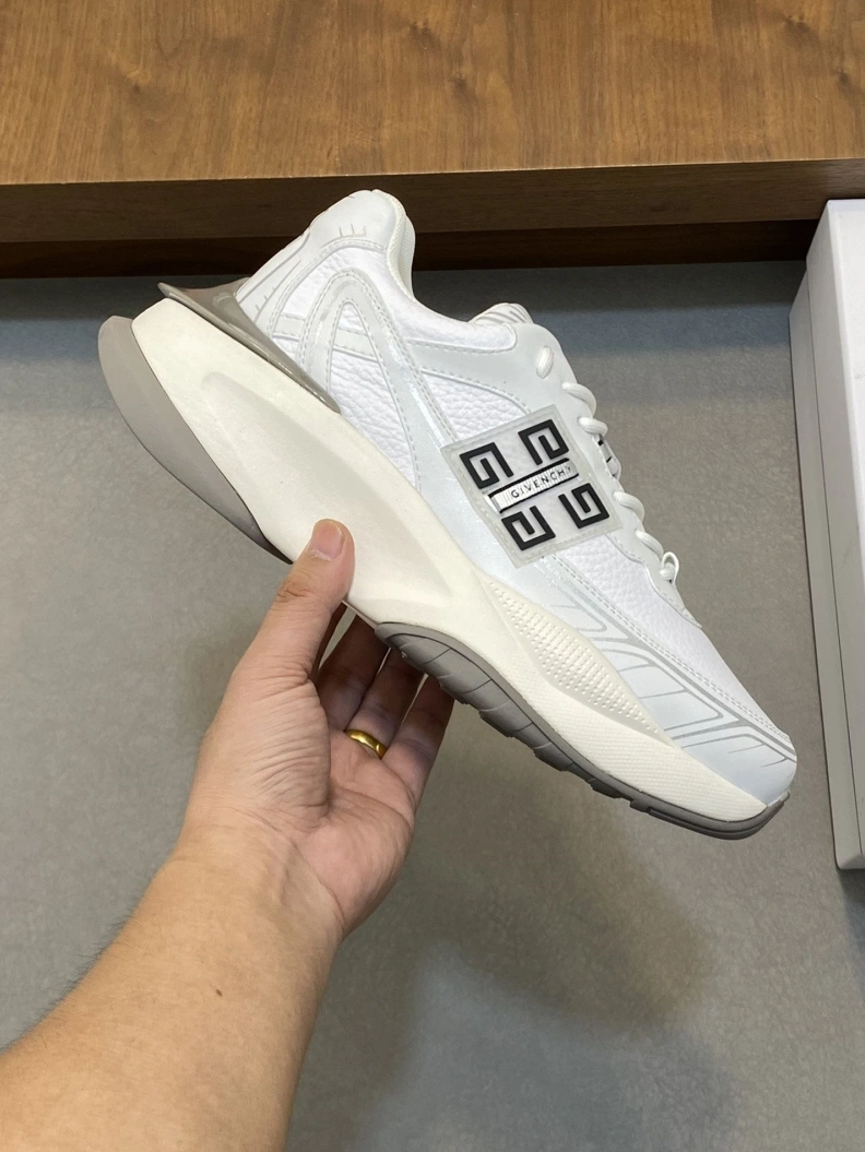 Gxvxnchy Sneakers UrbanStyle 152356