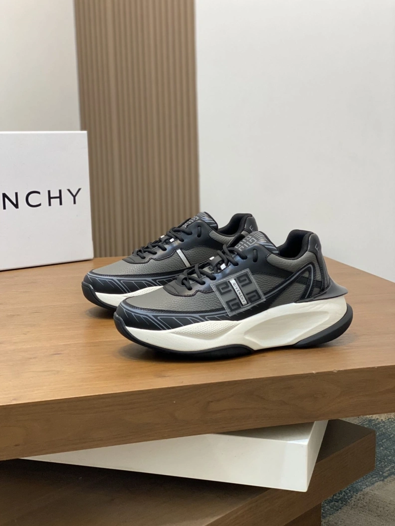 Gxvxnchy Sneakers Sleek 152353