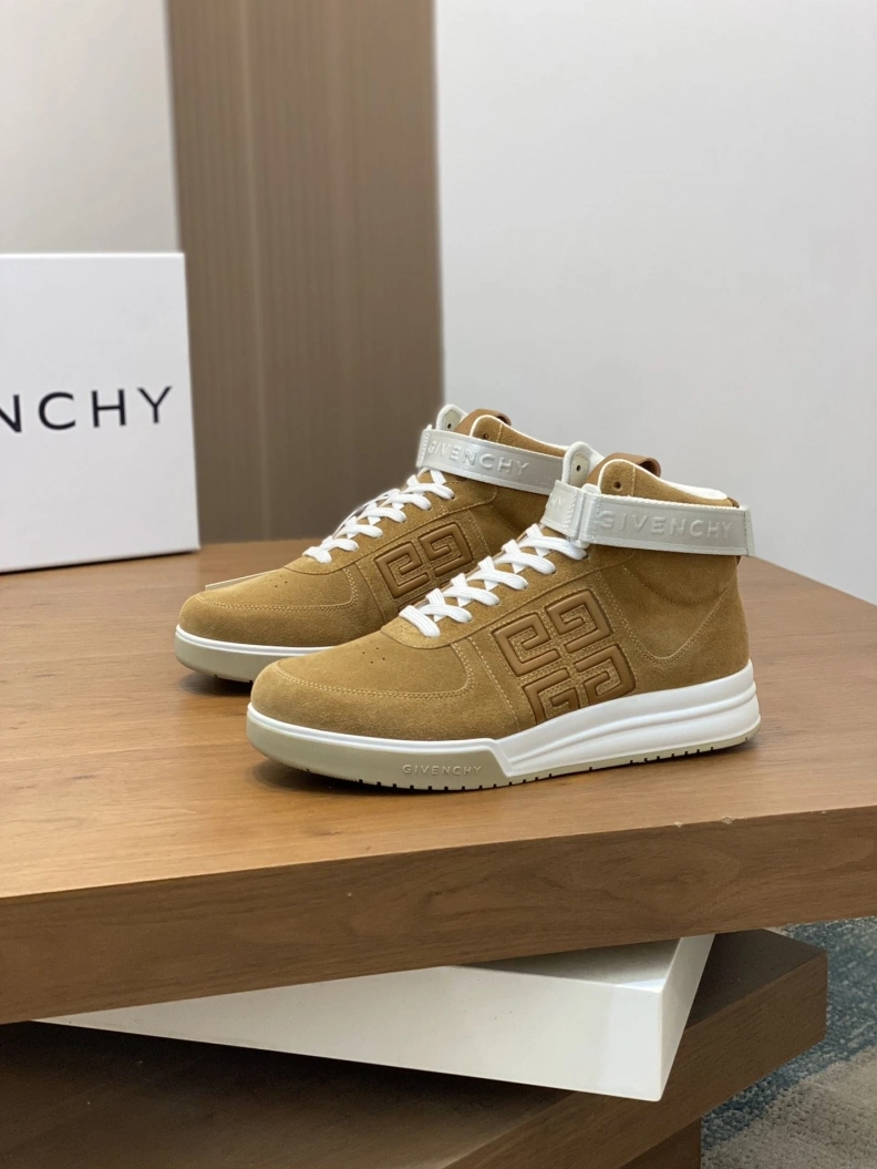 Gxvxnchy Sneakers Compact 152352