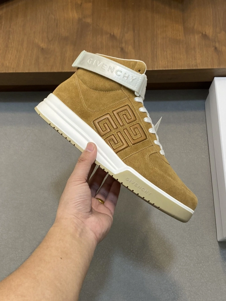 Gxvxnchy Sneakers Compact 152352