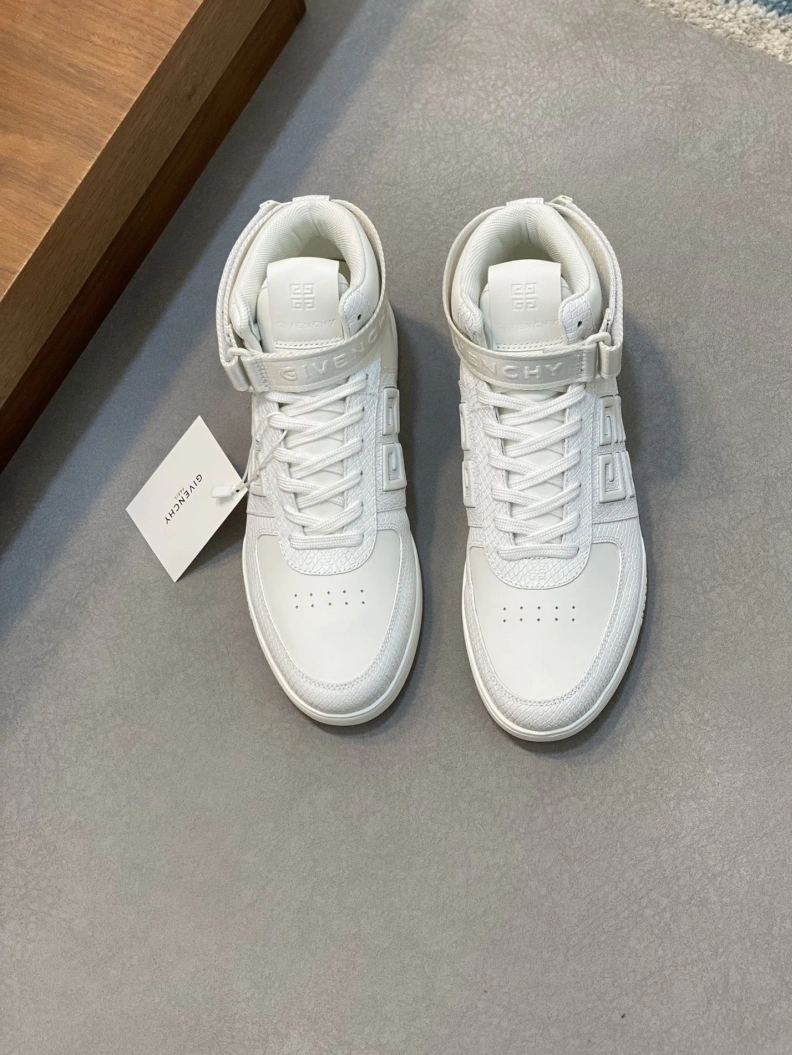 Gxvxnchy Sneakers Unique 152350