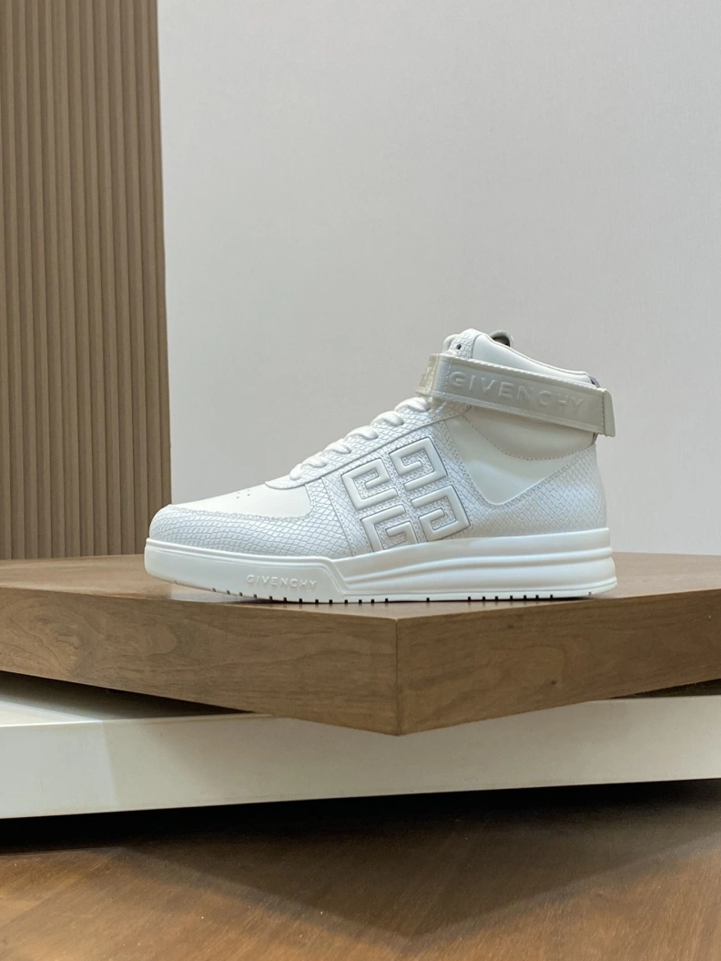 Gxvxnchy Sneakers Unique 152350