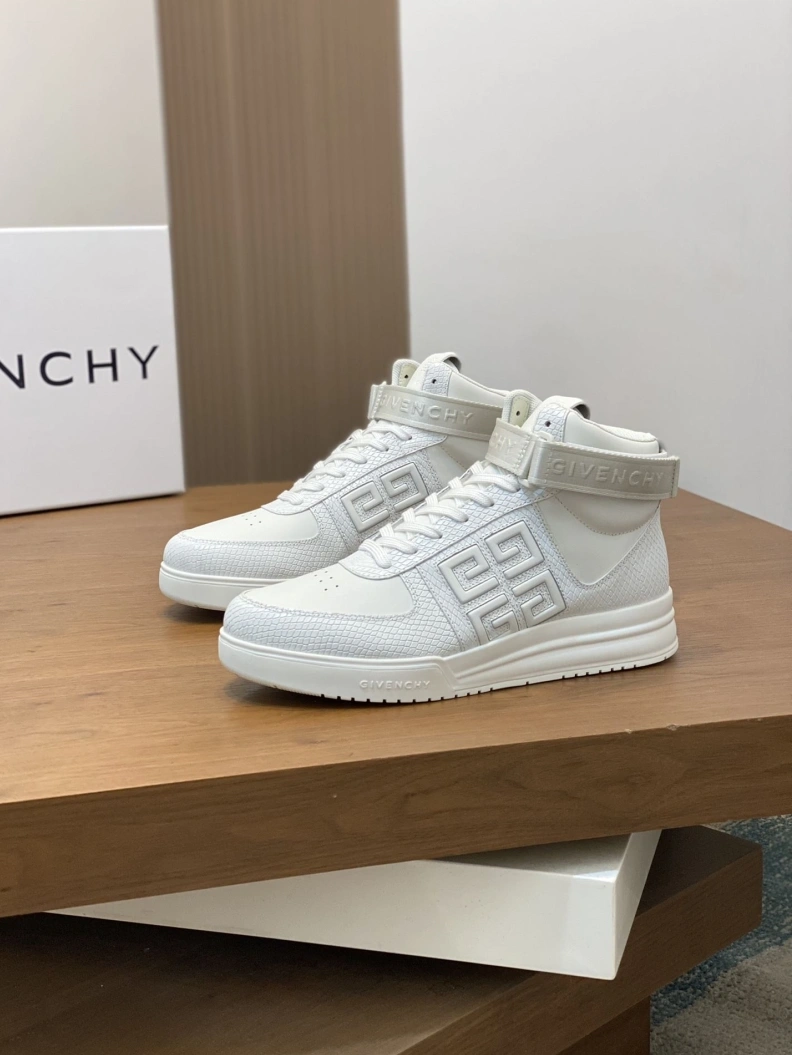 Gxvxnchy Sneakers Unique 152350
