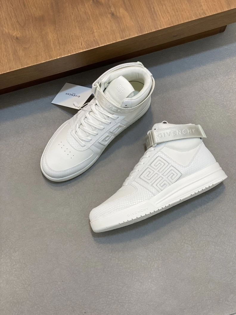 Gxvxnchy Sneakers Unique 152350