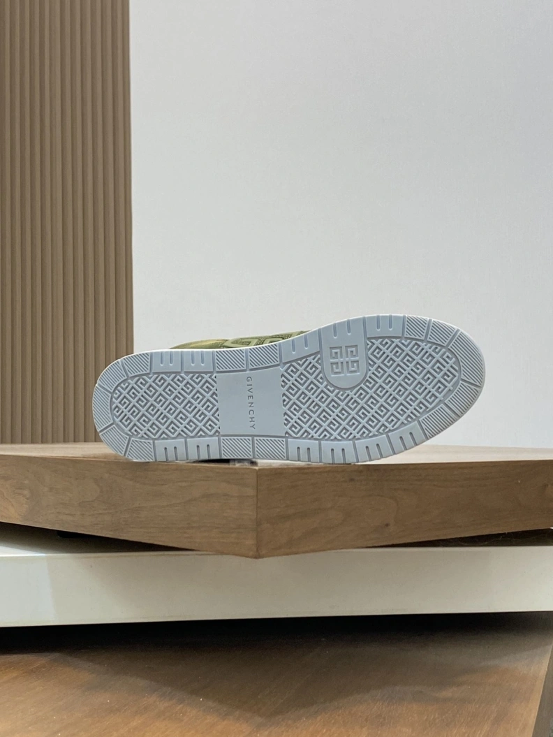 Gxvxnchy Sneakers UrbanStyle 152349