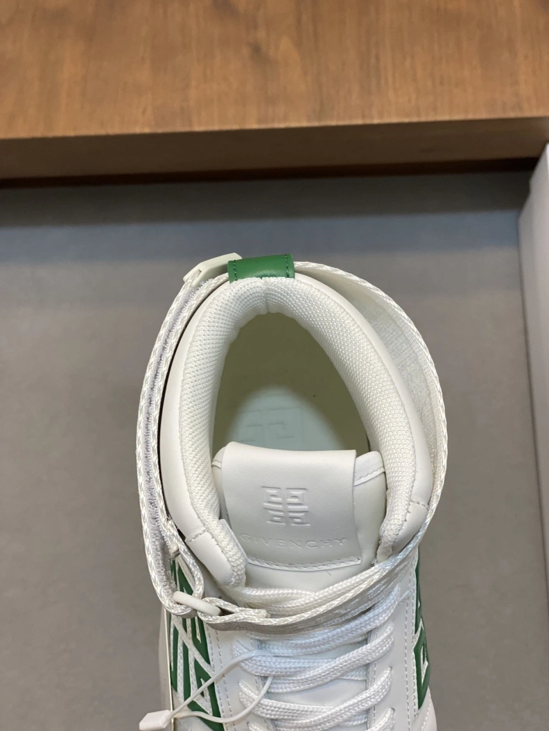 Durable Gxvxnchy Sneakers 152346