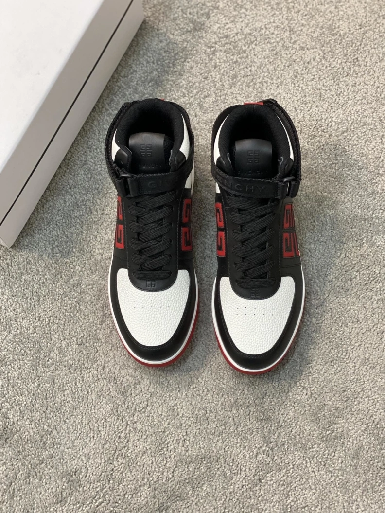 Gxvxnchy Sneakers Trendsetting 152342