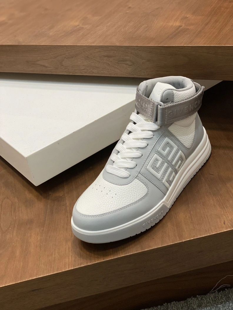Gxvxnchy Sneakers Resilient 152345
