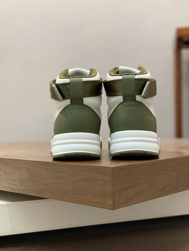 TopPick Gxvxnchy Sneakers 152329