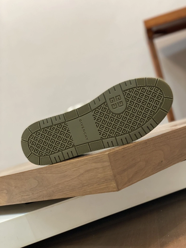 TopPick Gxvxnchy Sneakers 152329