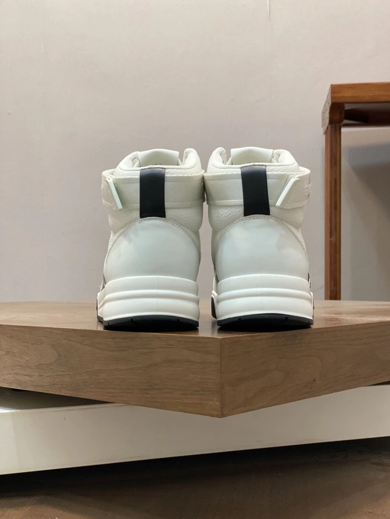 Breathable Gxvxnchy Sneakers 152328