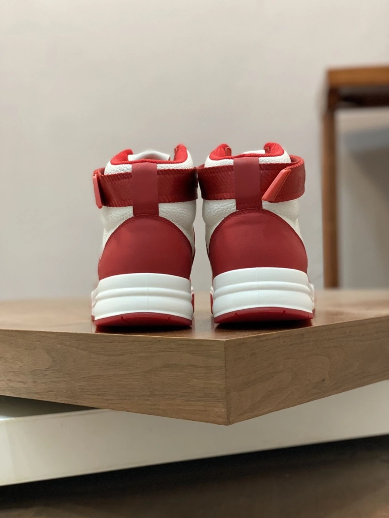 Popular Gxvxnchy Sneakers 152335