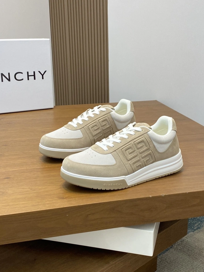 Gxvxnchy Sneakers Trendsetting 152337