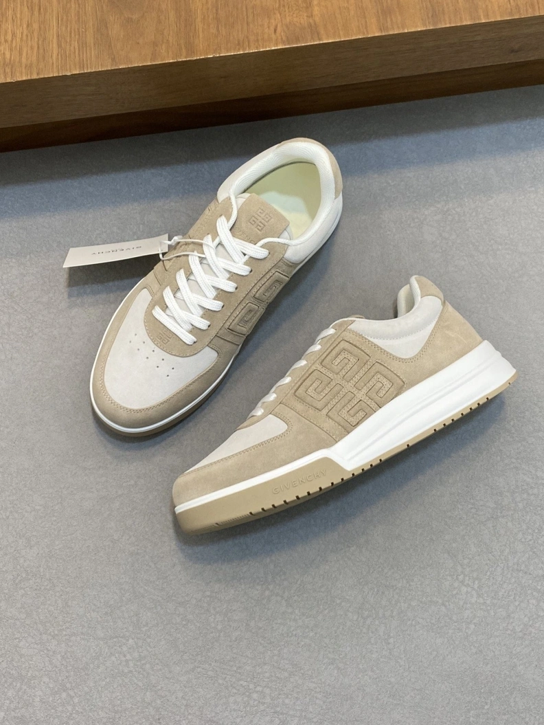 Gxvxnchy Sneakers Trendsetting 152337
