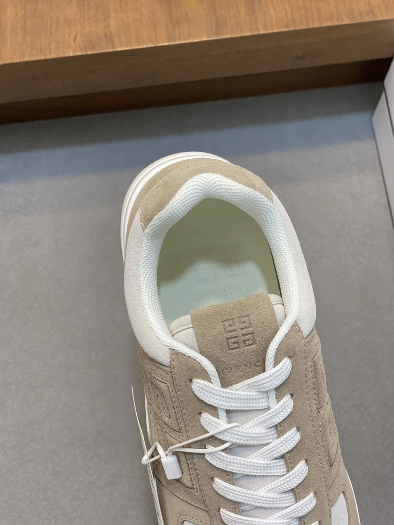 Gxvxnchy Sneakers Trendsetting 152337