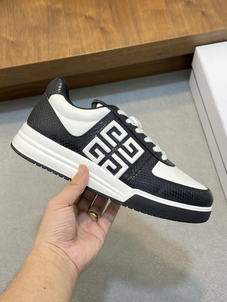 Gxvxnchy Sneakers Fashionable 152334