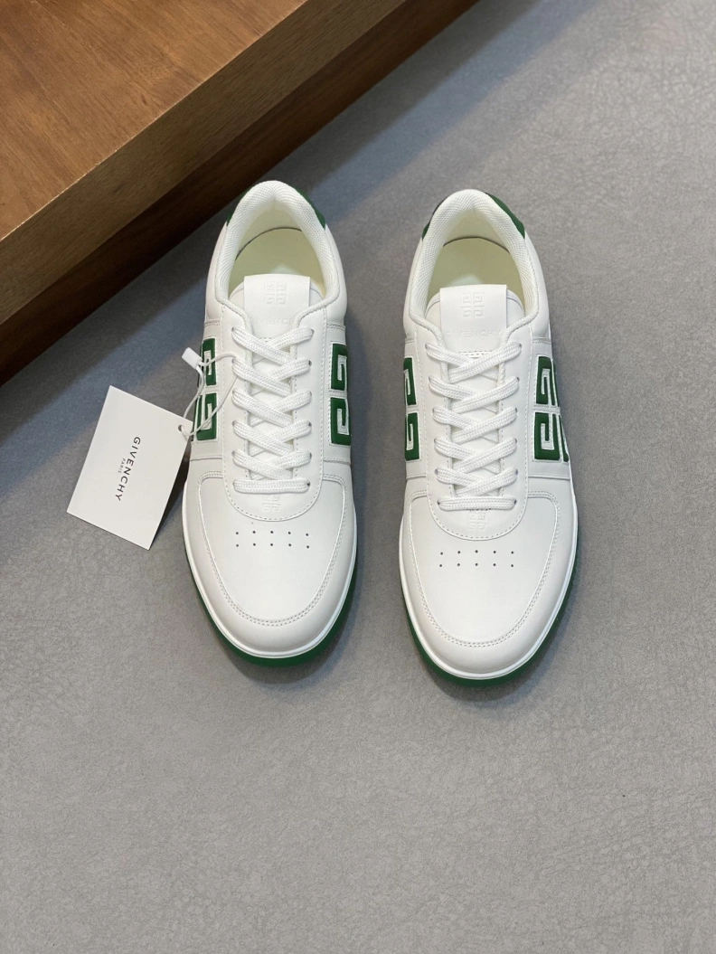 Efficient Gxvxnchy Sneakers 152322