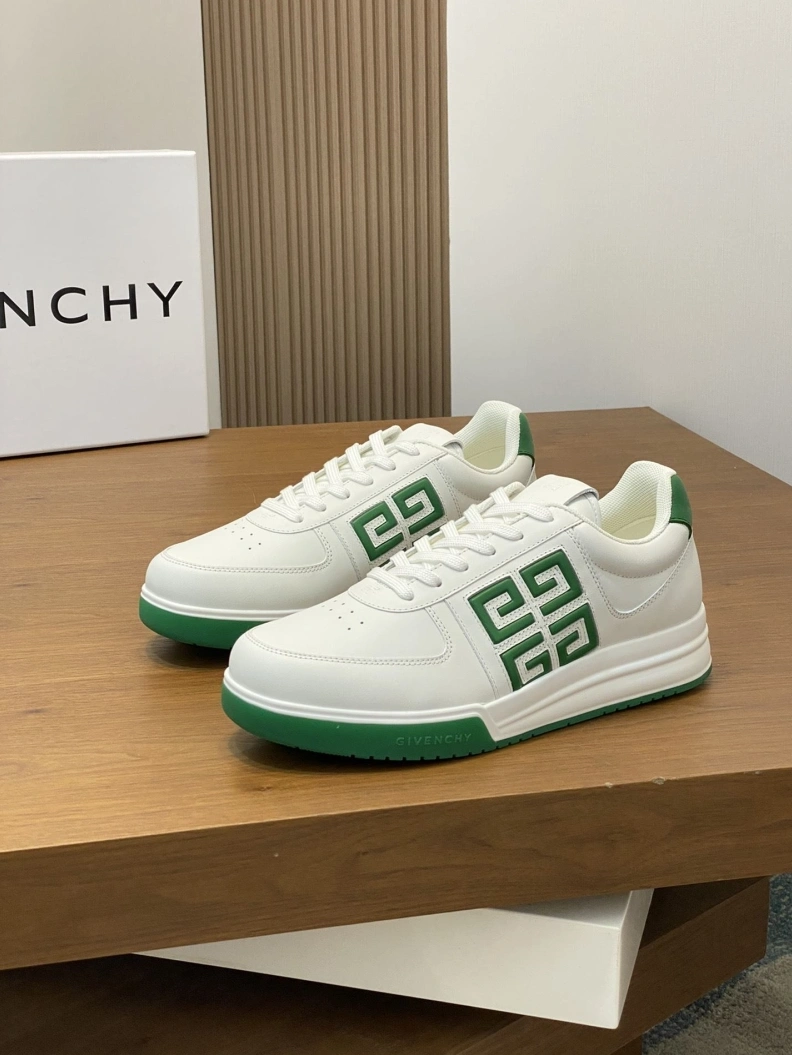 Efficient Gxvxnchy Sneakers 152322
