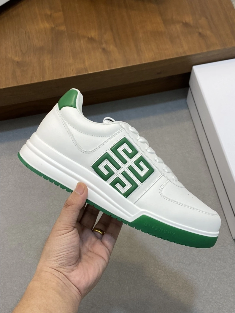 Efficient Gxvxnchy Sneakers 152322