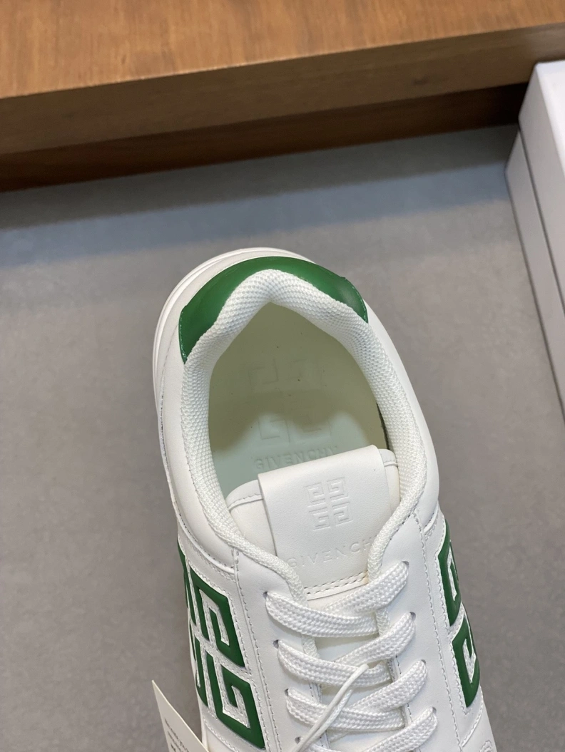 Efficient Gxvxnchy Sneakers 152322