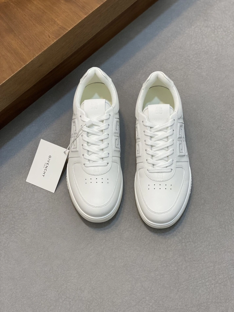Durable Gxvxnchy Sneakers 152320