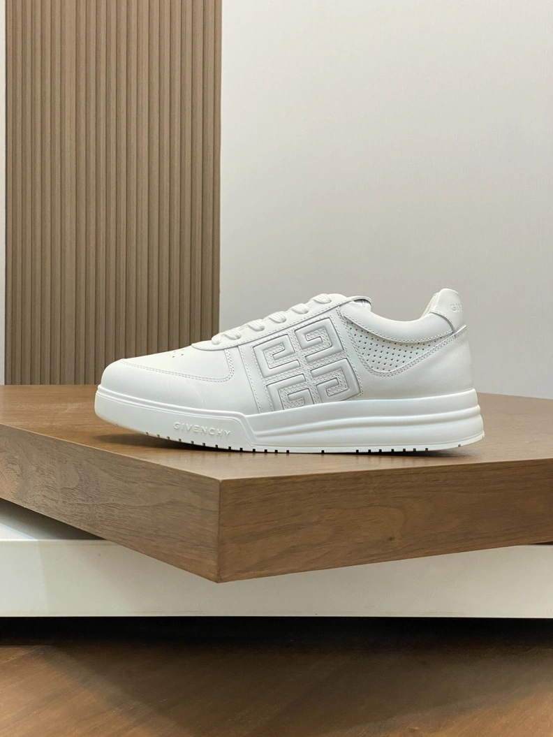 Durable Gxvxnchy Sneakers 152320
