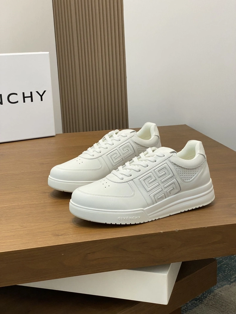 Durable Gxvxnchy Sneakers 152320